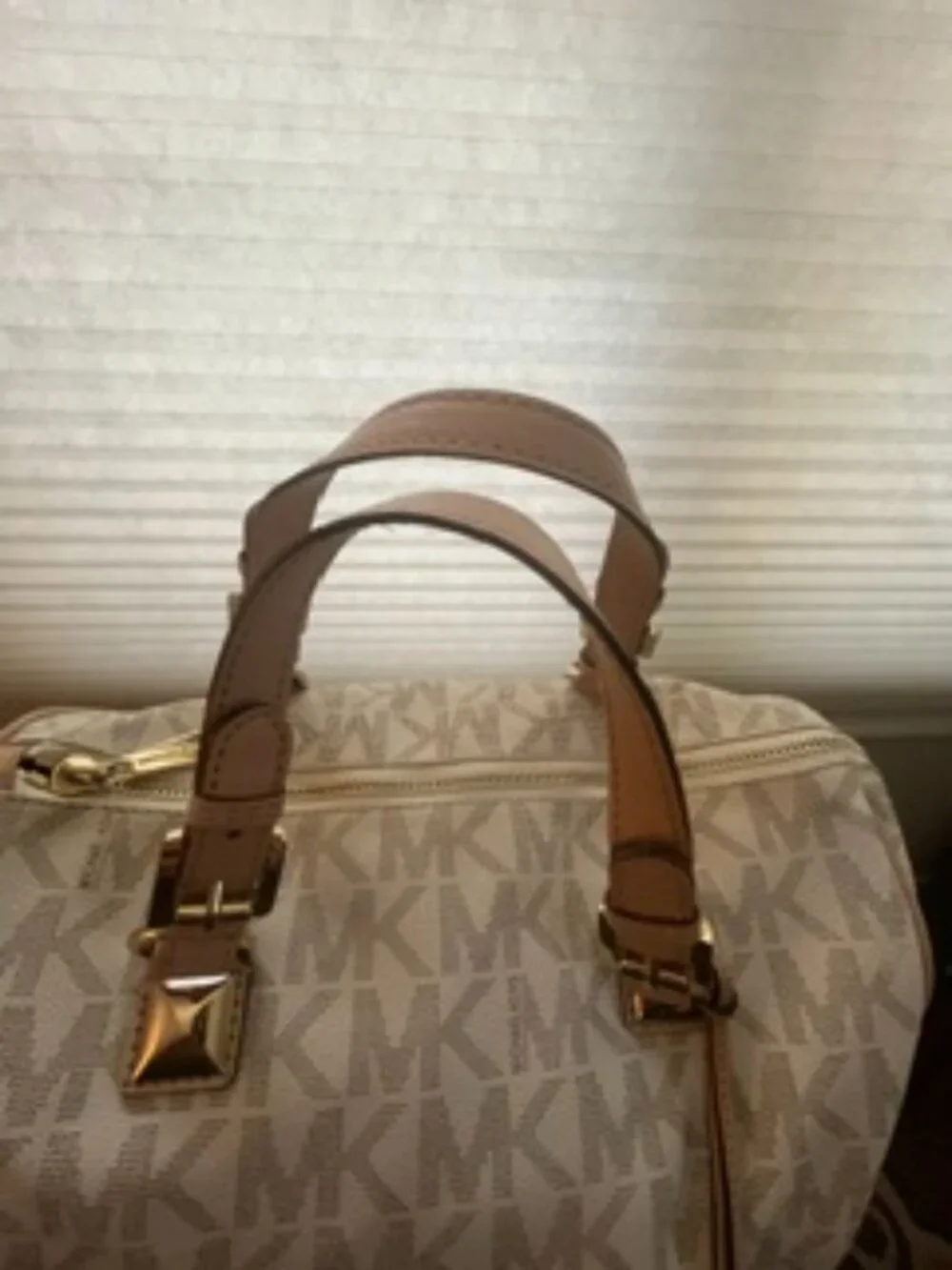 Michael Kors Grayson Medium Satchel – Vanilla